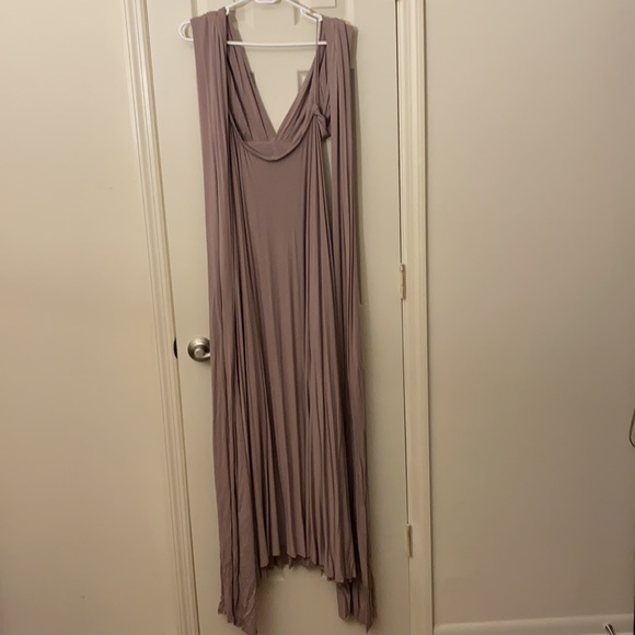 Lulu’s Tricks of the Trade Maxi Dress in Taupe. Worn once, excellent condition. - Picture 3 of 5
